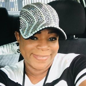 Meet your Posher, Adriane